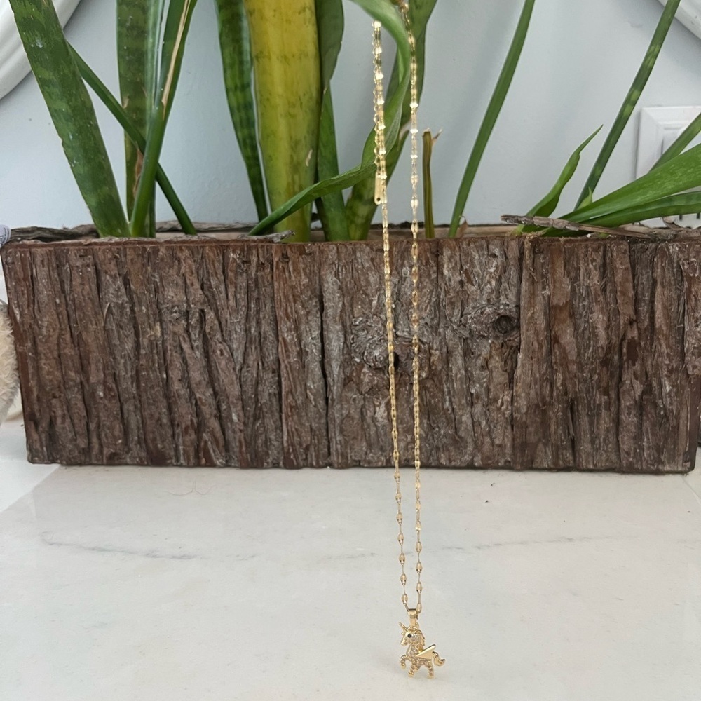 18K Gold Plated Unicorn Pendant Necklace Zirconia Charm Chain NWT - Picture 2 of 14
